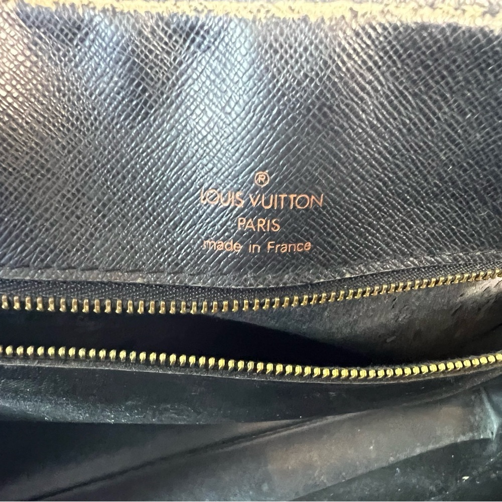 Louis Vuitton Vintage Epi Leather Black Briefcase – Authentic project piece - Picture 12 of 15